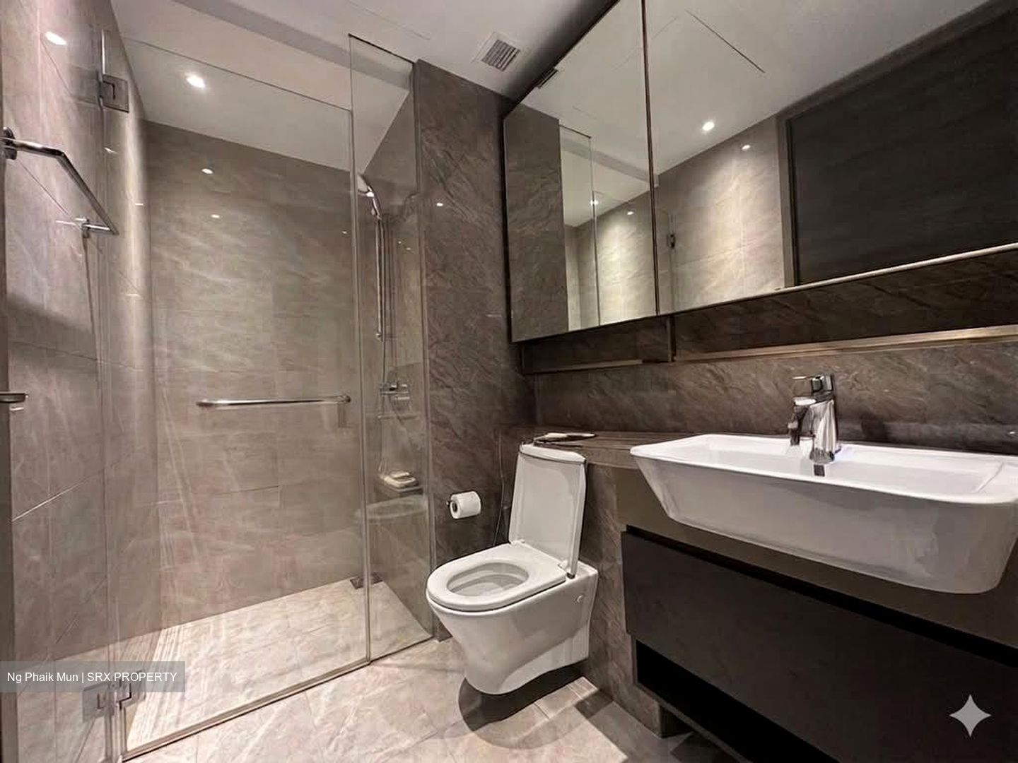The Florence Residences (D19), Apartment #569749191
